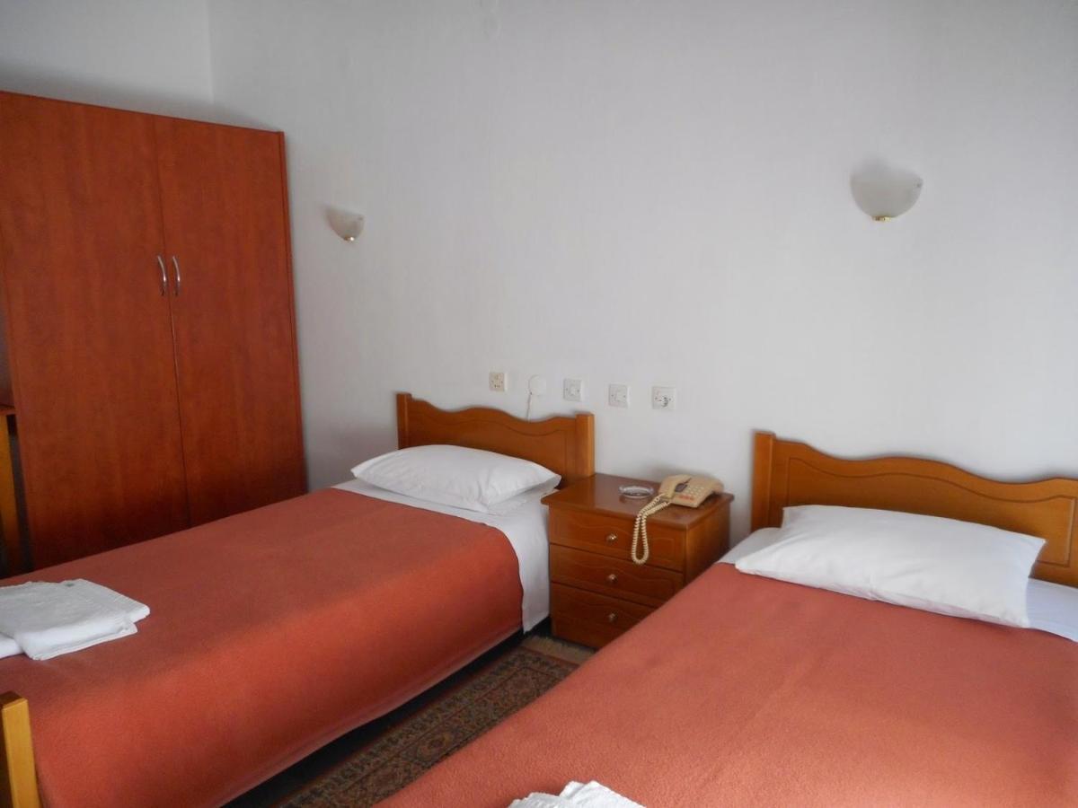 Parissas Hotel Tsotílion المظهر الخارجي الصورة