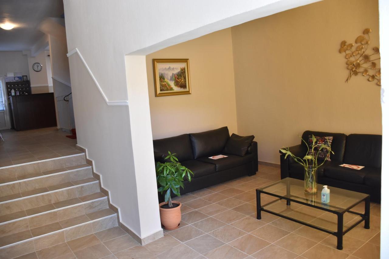 Parissas Hotel Tsotílion المظهر الخارجي الصورة