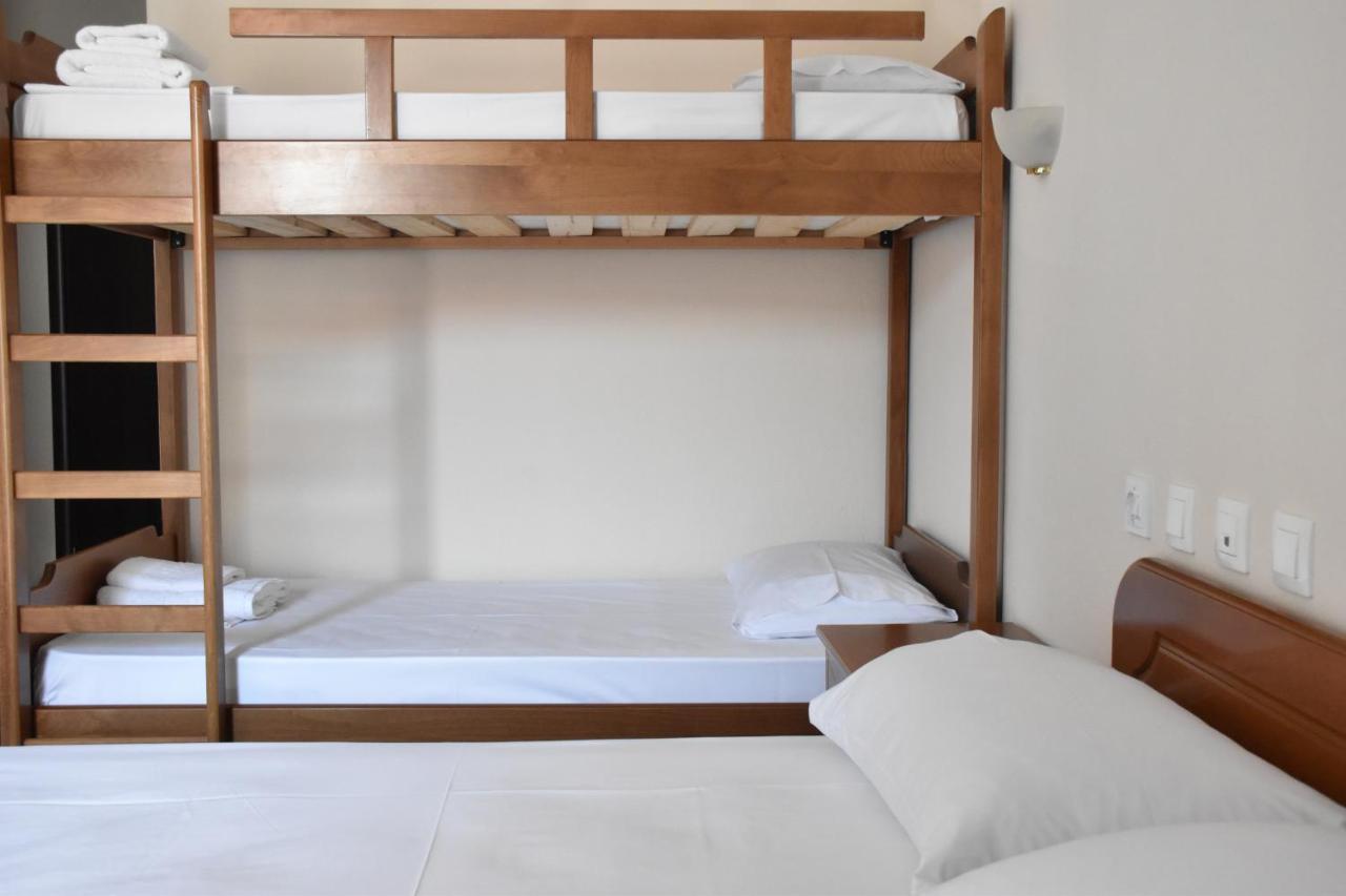 Parissas Hotel Tsotílion المظهر الخارجي الصورة