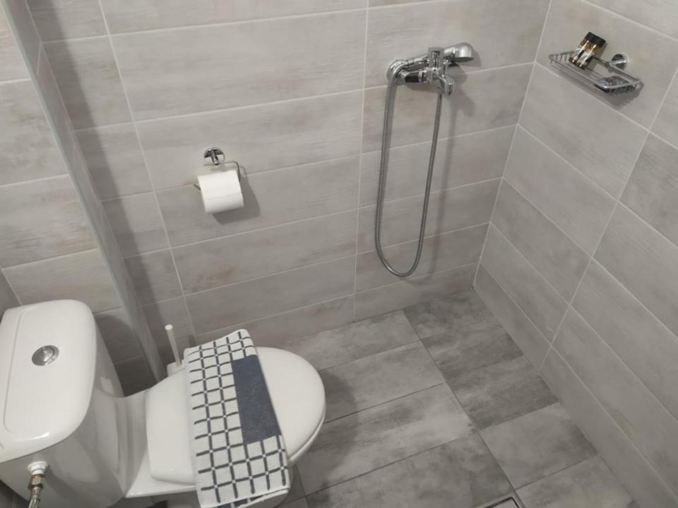 Parissas Hotel Tsotílion المظهر الخارجي الصورة